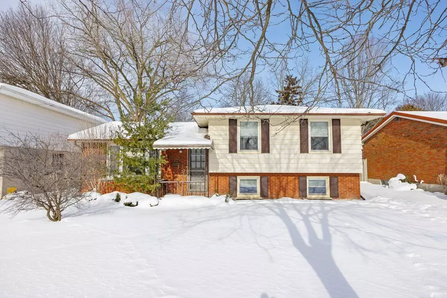 1247 VICTORIA DR, London East, ON N5Y 4E3