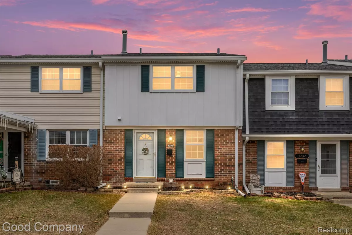 Northville, MI 48167,42146 Farragut CT