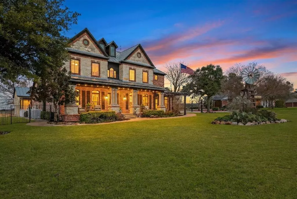 Rockwall, TX 75032,264 Equestrian Drive