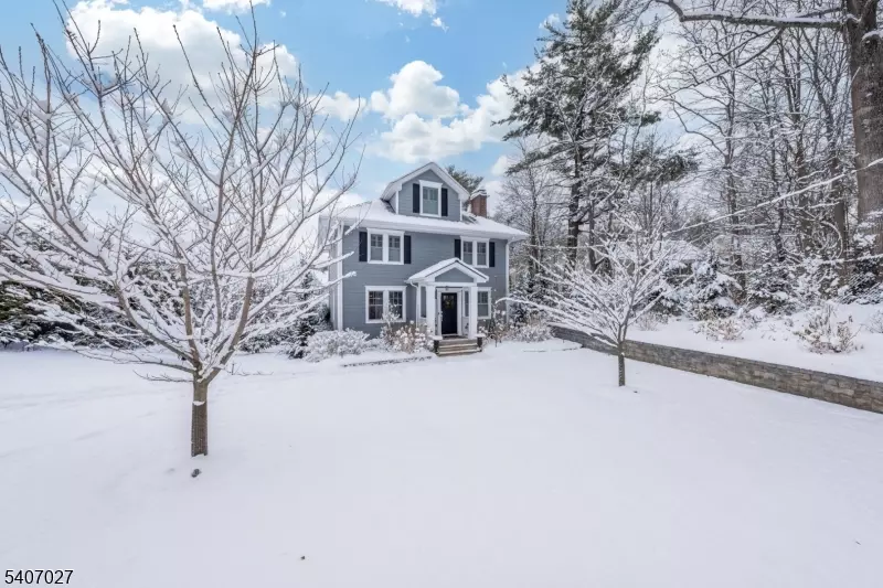 Madison Boro, NJ 07940,24 Loantaka Way