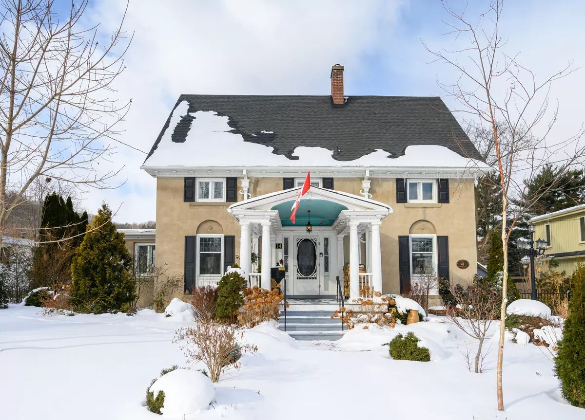 Grimsby, ON L3M 3C4,14 ROBINSON ST S