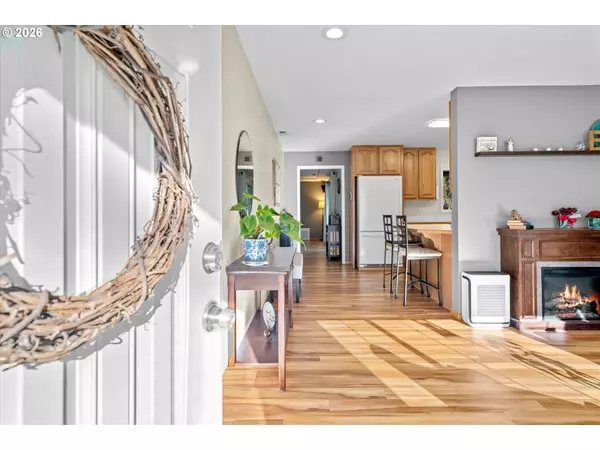 Portland, OR 97230,12653 NE Hassalo ST