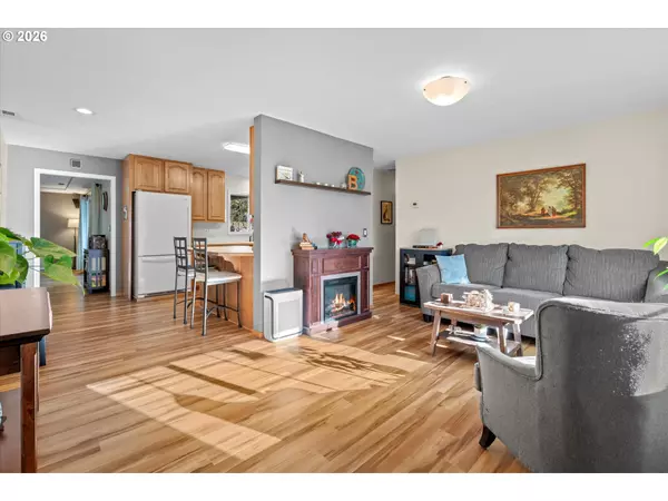 Portland, OR 97230,12653 NE Hassalo ST