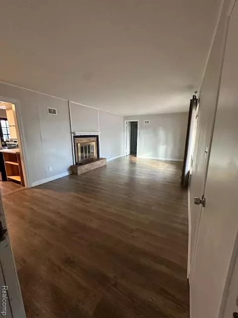 Oak Park, MI 48237,10120 Oak Park BLVD