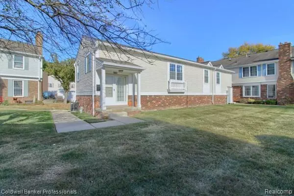 Novi, MI 48167,41796 Broquet DR