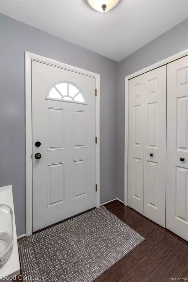 Northville, MI 48167,42146 Farragut CT