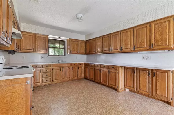 Pilot Point, TX 76258,713 E Peel Street