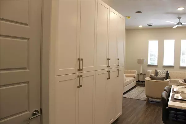 Dallas, TX 75206,1902 Moser Avenue #5C