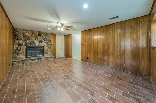 Waxahachie, TX 75165,105 Briar Lane