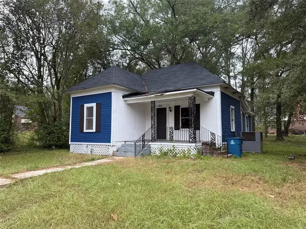 Vivian, LA 71082,310 W Tennessee Avenue