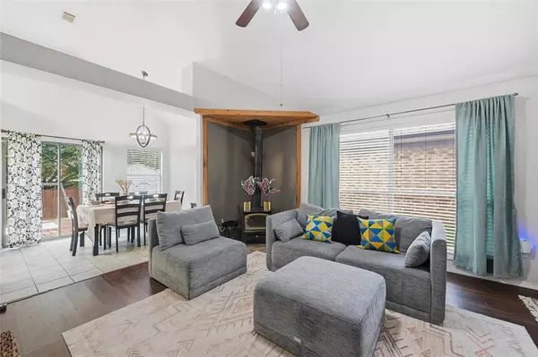 Lewisville, TX 75067,912 S Old Orchard Lane