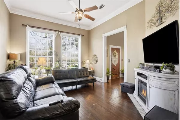 Cleburne, TX 76033,114 S Field Street