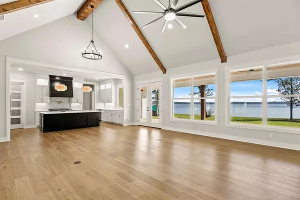 Chandler, TX 75758,22405 Blue Water