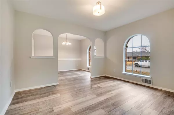 Dallas, TX 75228,2244 Homeway Circle