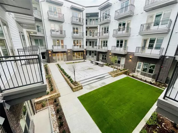 Dallas, TX 75240,13701 Montfort Drive #1430