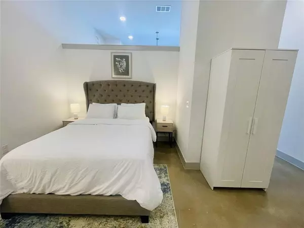 Dallas, TX 75240,13701 Montfort Drive #1227