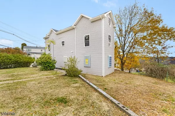 Paterson City, NJ 07502,481 Preakness Ave