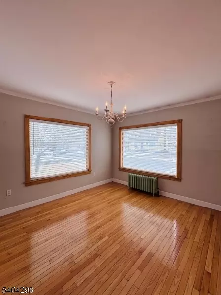 Totowa Boro, NJ 07512,52 Hobart Pl