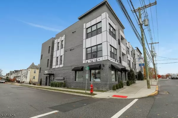 255 Ridge Rd #205, Lyndhurst Twp., NJ 07071