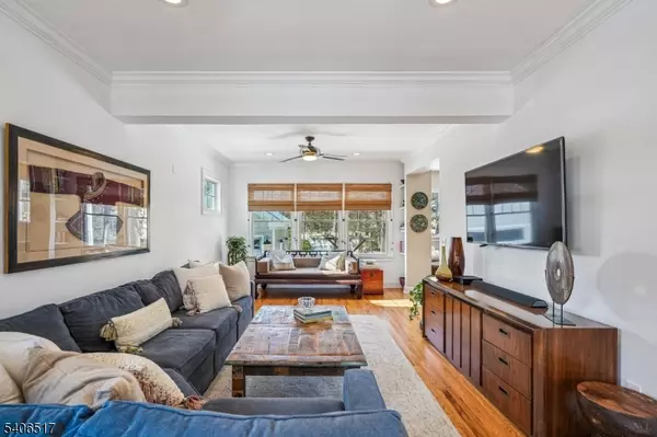 Summit City, NJ 07901,61 TULIP STREET