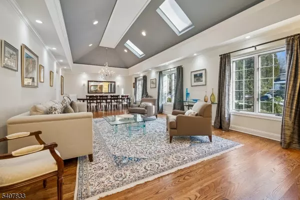 Millburn Twp., NJ 07078,50 Cayuga Way