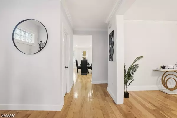 Newark City, NJ 07106,71 Oakland Ter