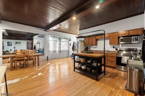 Montclair Twp., NJ 07042,9 Prospect Ter, CH