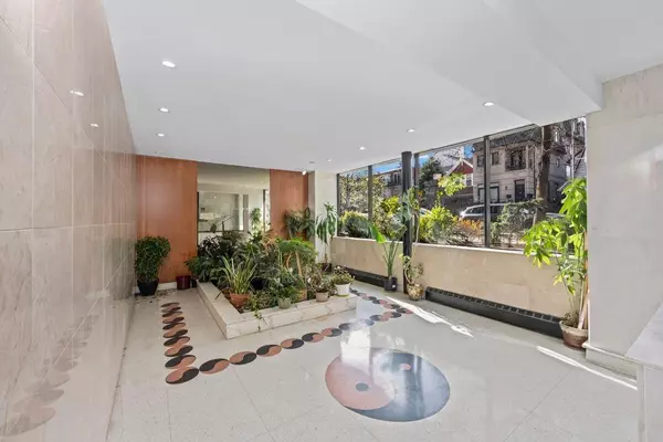 Brooklyn, NY 11230,1577 East 17th ST #3C