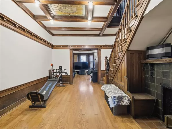 Brooklyn, NY 11226,372 Parkside AVE