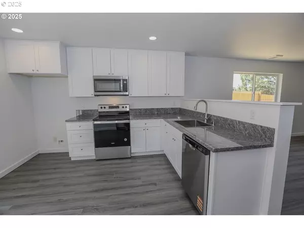 Roseburg, OR 97470,650 NE POLK ST