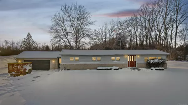 69455 Hicks RD, Armada, MI 48005