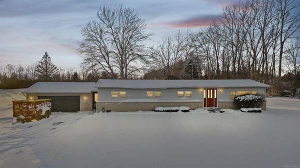 69455 Hicks RD, Armada, MI 48005