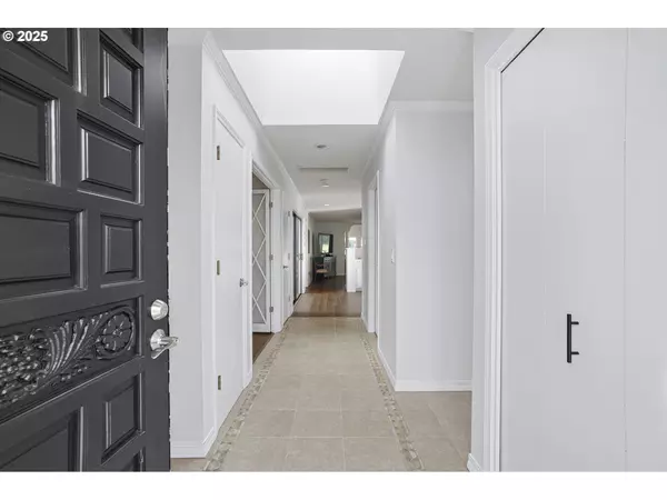 Wilsonville, OR 97070,32215 SW East Lake PT