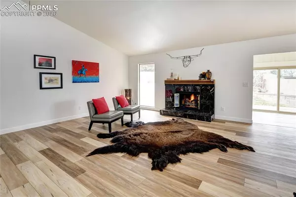 Colorado Springs, CO 80906,2004 Glenhill RD