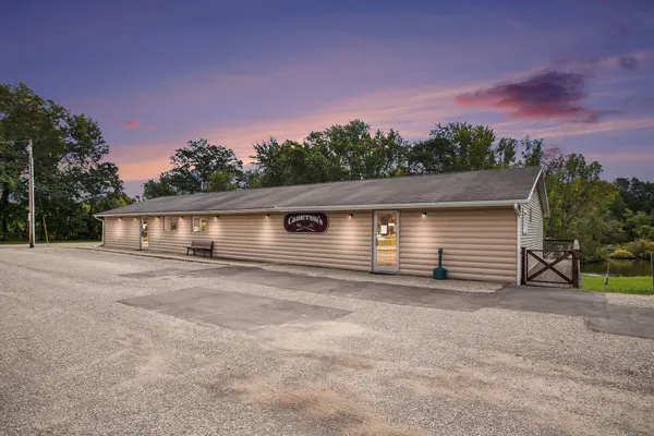 1021 W Front ST, Buchanan, MI 49107