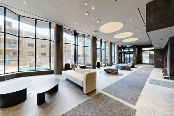 Toronto C10, ON M4P 1V7,110 Broadway AVE #2407S