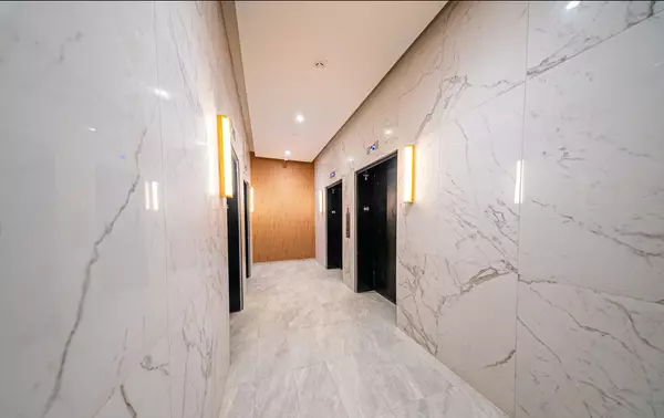 Toronto C13, ON M3C 0S4,1 Quarrington LN #805