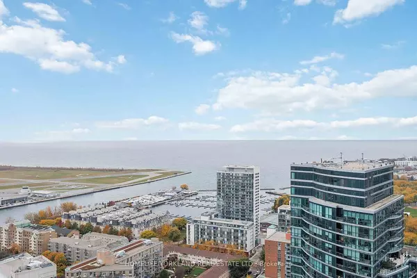 Toronto C01, ON M5V 0N1,17 Bathurst ST #4205