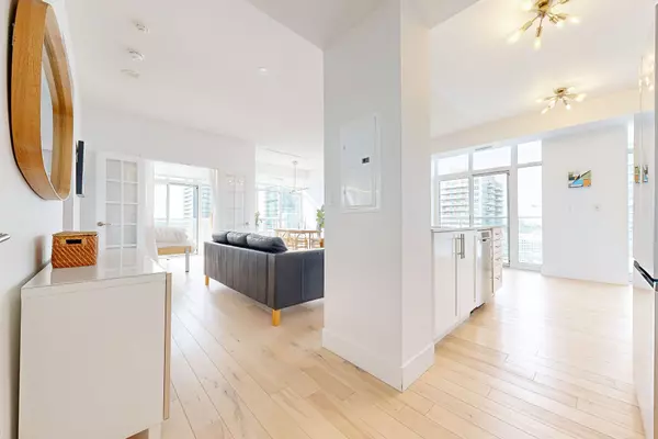 Toronto C01, ON M6K 0A2,65 East Liberty ST #1911