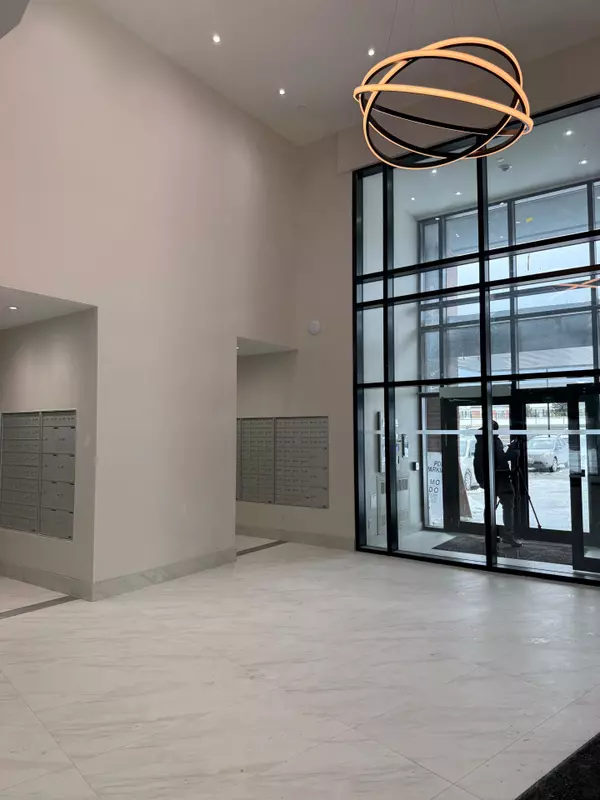 Clarington, ON L1C 7J8,51 Clarington BLVD #324