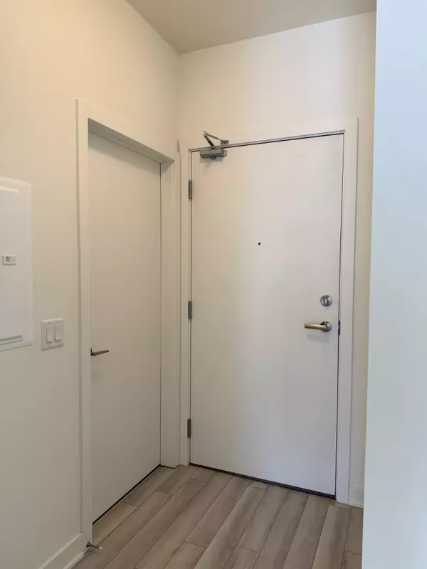 Clarington, ON L1C 7J8,51 Clarington BLVD #324