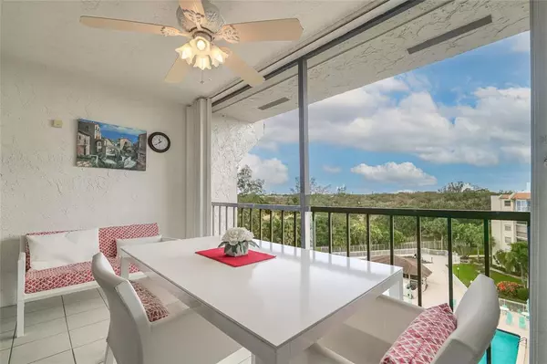 Lauderhill, FL 33319,3930 Inverrary Blvd #703-D