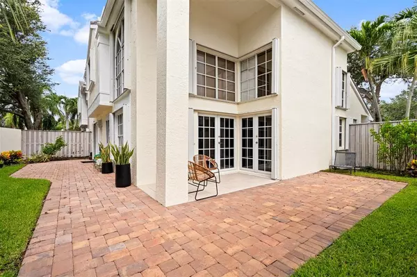 Palm Beach Gardens, FL 33418,8 Governors Ct