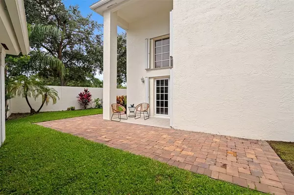 Palm Beach Gardens, FL 33418,8 Governors Ct