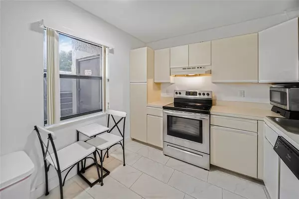 Coconut Creek, FL 33066,3039 Carambola Cir #3039