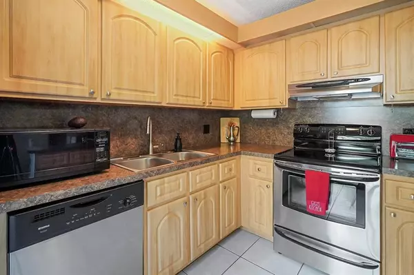 Cooper City, FL 33026-3649,2522 Camelot Ct