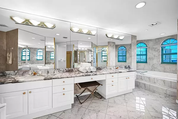 Fort Lauderdale, FL 33304,301 N Birch Rd #6S