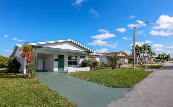 Tamarac, FL 33319,4513 NW 44th St