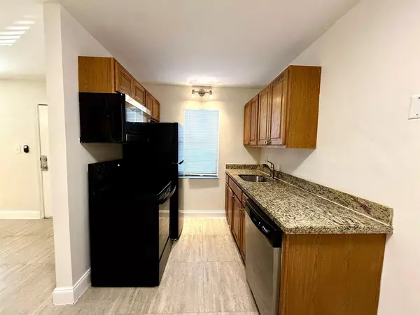 Wilton Manors, FL 33334,607 NE 29th Dr #22