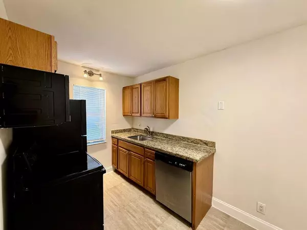 Wilton Manors, FL 33334,607 NE 29th Dr #22